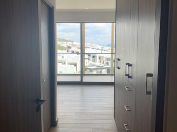 INVERSIONISTA: EN VENTA DEPARTAMENTO  CON INQUILINO EN ZIBATA EN EL ROYAL VIEW .