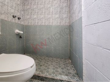 VENTA Casa en Unidad Nacional - Mirasoles, a un lado de parque Las Antenas