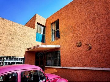 Casa en Venta en Col. Del Valle en San Luis Potosí, muy cerca de av. Nereo Rdz, Parque Morales y Plaza el Dorado
