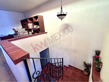 Casa en Venta en Col. Del Valle en San Luis Potosí, muy cerca de av. Nereo Rdz, Parque Morales y Plaza el Dorado