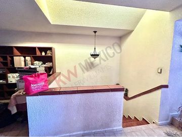 Casa en Venta en Col. Del Valle en San Luis Potosí, muy cerca de av. Nereo Rdz, Parque Morales y Plaza el Dorado
