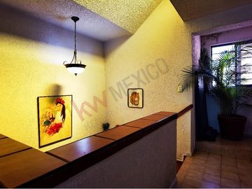Casa en Venta en Col. Del Valle en San Luis Potosí, muy cerca de av. Nereo Rdz, Parque Morales y Plaza el Dorado