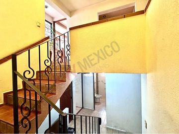 Casa en Venta en Col. Del Valle en San Luis Potosí, muy cerca de av. Nereo Rdz, Parque Morales y Plaza el Dorado