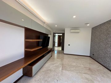MAGNIFICA CASA EN BOSQUE DE LOS LAGOS