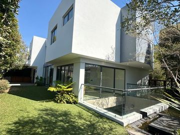 MAGNIFICA CASA EN BOSQUE DE LOS LAGOS