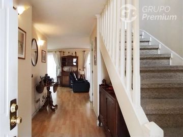 Casa en Venta en Av. La Florida con Rojas Magallanes