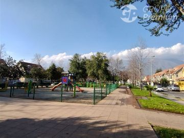 Casa en Venta en Av. La Florida con Rojas Magallanes