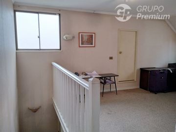 Casa en Venta en Av. La Florida con Rojas Magallanes