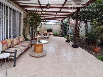 Casa en Venta en Av. La Florida con Rojas Magallanes