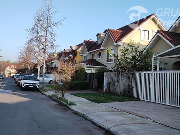 Casa en Venta en Av. La Florida con Rojas Magallanes