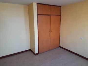 Alquiler de Departamento en el 2do piso - Zarate SJL