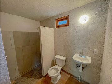 TERRENO EN VENTA CON CASA EN ACATITLAN