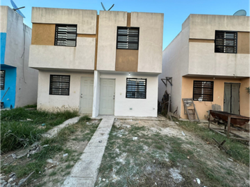 Casa en Venta en Valle del Roble Cadereyta N.L.