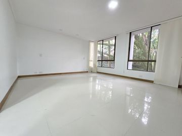 Apartamento en Arriendo Ubicado en Medellín Codigo 2019