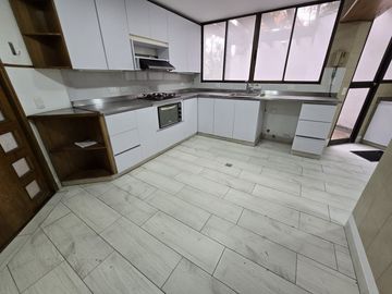Apartamento en Arriendo Ubicado en Medellín Codigo 2019