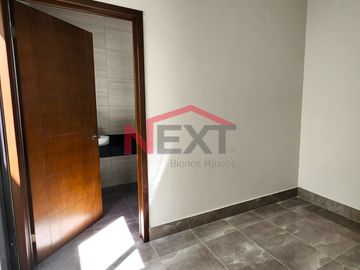 Casa de 1 Piso al Norte, en Hacienda SantaAna