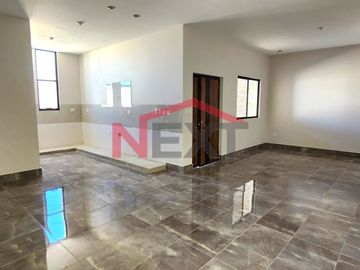 Casa de 1 Piso al Norte, en Hacienda SantaAna