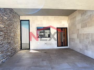 Casa de 1 Piso al Norte, en Hacienda SantaAna