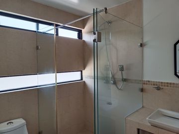 CASA EN VENTA EN FRACCIONAMIENTO NUEVO HUMBOLT LIQUIDAMBAR GRAN JARDIN