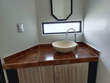 CASA EN VENTA EN FRACCIONAMIENTO NUEVO HUMBOLT LIQUIDAMBAR GRAN JARDIN
