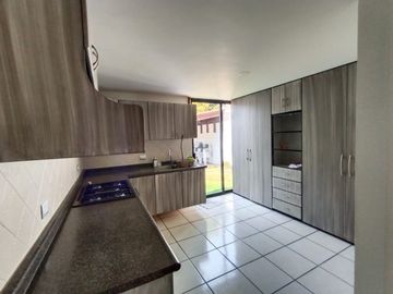 CASA EN VENTA EN FRACCIONAMIENTO NUEVO HUMBOLT LIQUIDAMBAR GRAN JARDIN