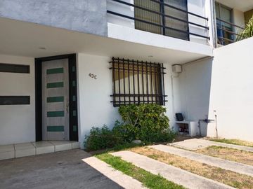 CASA EN VENTA EN FRACCIONAMIENTO NUEVO HUMBOLT LIQUIDAMBAR GRAN JARDIN