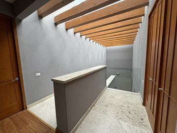 Venta casa en Santa Fe con Terraza y Jardín
