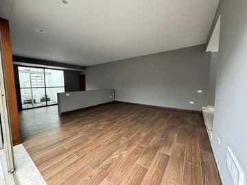 Venta casa en Santa Fe con Terraza y Jardín