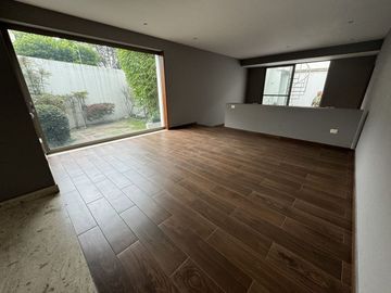 Venta casa en Santa Fe con Terraza y Jardín