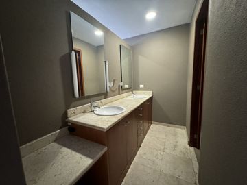 Venta casa en Santa Fe con Terraza y Jardín