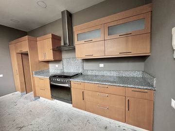 Venta casa en Santa Fe con Terraza y Jardín