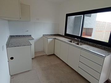 VENDO DUPLEX 3DORM 160MTS CUB. EN BARRIO NORTE 1, VILLA ALLENDE