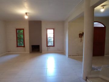 Casa 6 ambientes en venta en Ituzaingo