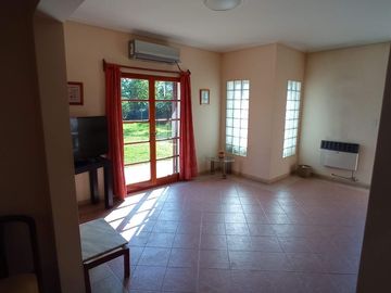 Casa 6 ambientes en venta en Ituzaingo