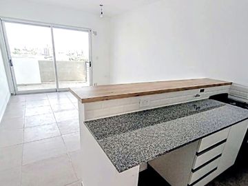 MONOAMBIENTE ESTRENAR en 7 e/ 62 y 63