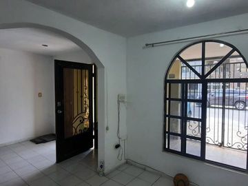 CASA EN VENTA PRIVADA HDA LOS CANTU