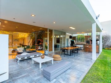 CASA A LA VENTA 3 DORMIS EN PUERTO ROLDAN