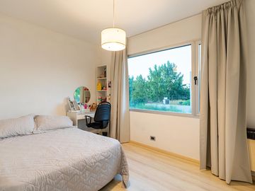 CASA A LA VENTA 3 DORMIS EN PUERTO ROLDAN