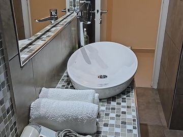 Departamento en venta - 2 Dormitorios 1 Baño - 80Mts2 - La Plata