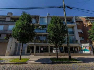 DEPARTAMENTO 2 AMBIENTES CON COCHERA EN LA CALABRIA, SAN ISIDRO.