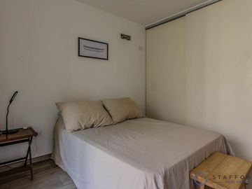 DEPARTAMENTO 2 AMBIENTES CON COCHERA EN LA CALABRIA, SAN ISIDRO.