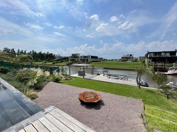Casa en venta Yacht Nordelta