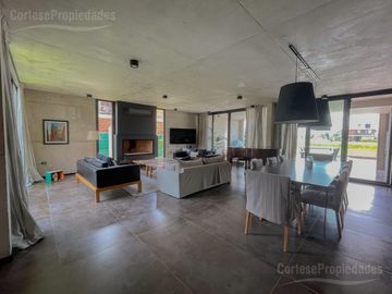 Casa en venta Yacht Nordelta