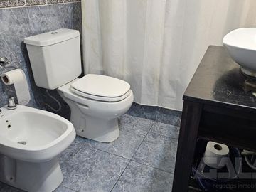 Duplex  en Castelar - 2 dormitorios - Patio - Cochera - Oficina -