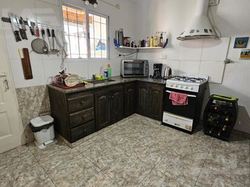 Duplex  en Castelar - 2 dormitorios - Patio - Cochera - Oficina -