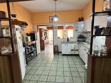 Casa en  venta - buena ubicacion y terreno