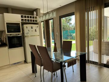 Casa en  venta Barrio Privado Lago del Torreon