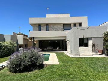 Casa en  venta Barrio Privado Lago del Torreon