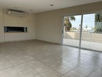 Departamento en  venta en Barrio Bombal