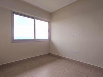 ALQUILER! Departamento de categoría tipo dúplex de 2 dormitorios en Lavalle al 1100, Barrio Sur